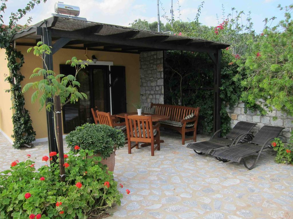 Estia Holiday Гитион Экстерьер фото